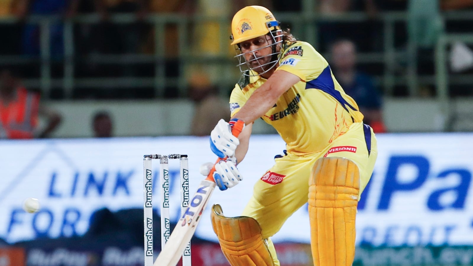 MS Dhoni Fans Eager for World Cup-Winning Captain's Remark on ‘Opening the Batting’ After Impressive CSK Performance